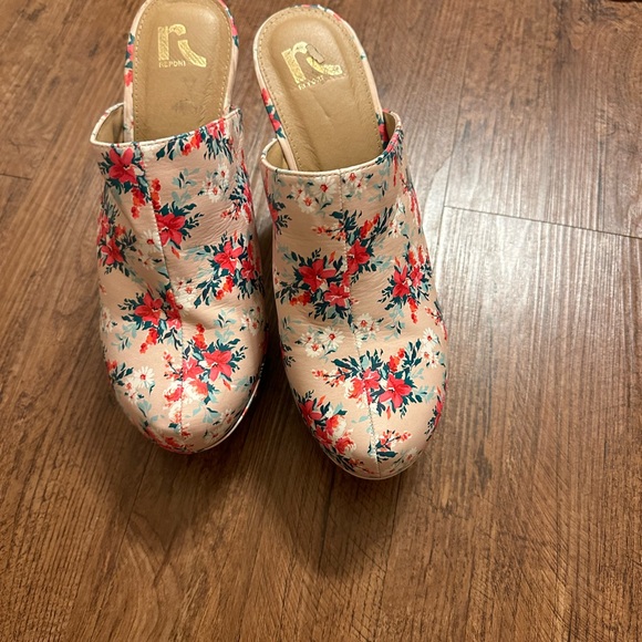 Boho Size 11 Floral clog platform mule - Picture 3 of 6